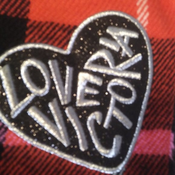 NWT Victoria's Secret Winter Angel Collection Signature plaid  with heart - Picture 9 of 13
